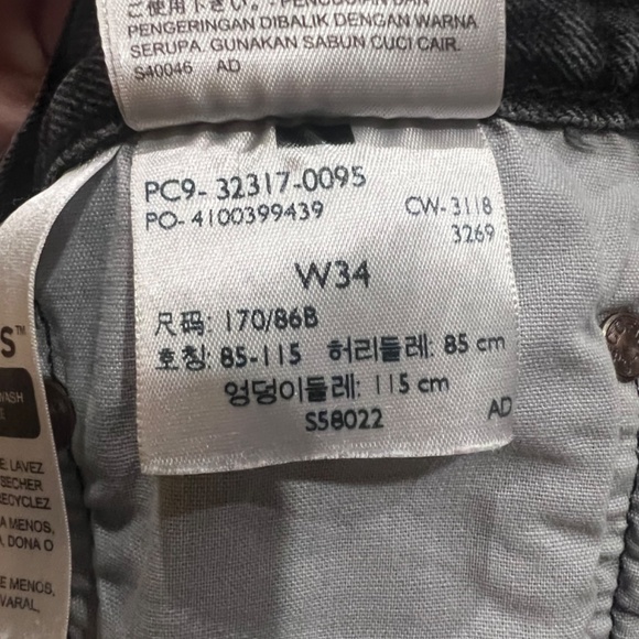 Levi’s premium black denim frayed shorts sz 34 - Picture 5 of 6